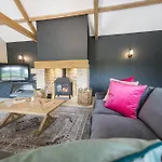 Kingfisher Holiday home *
